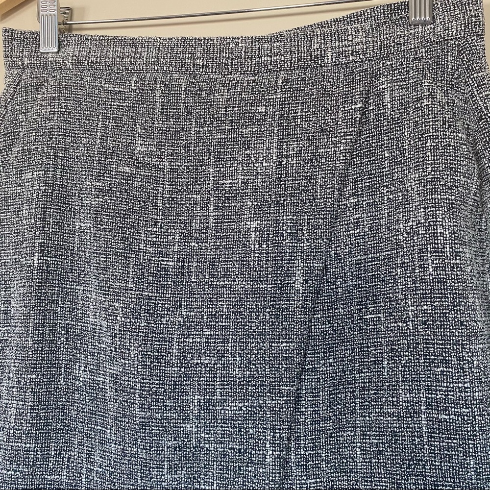 Banana Republic Skirt - Picture 3 of 8